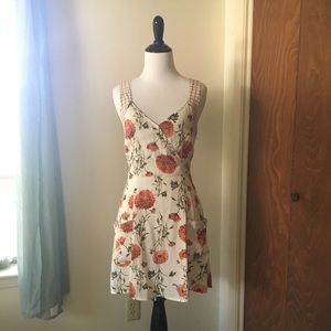 Kimchi Blue Peaches & Cream Floral Sundress Size 0